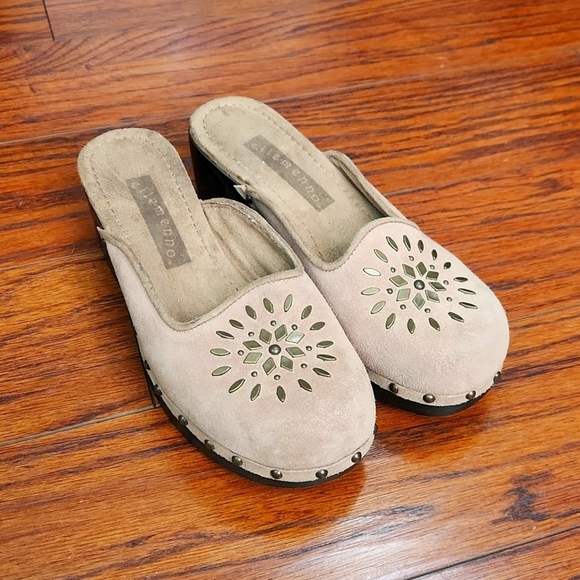 Ellemeno Light Brown Studded Slip On Mules - Picture 1 of 6